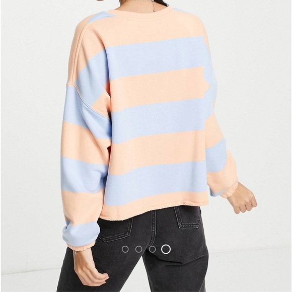 Quicksilver Sweatshirt - Picture 2 of 4